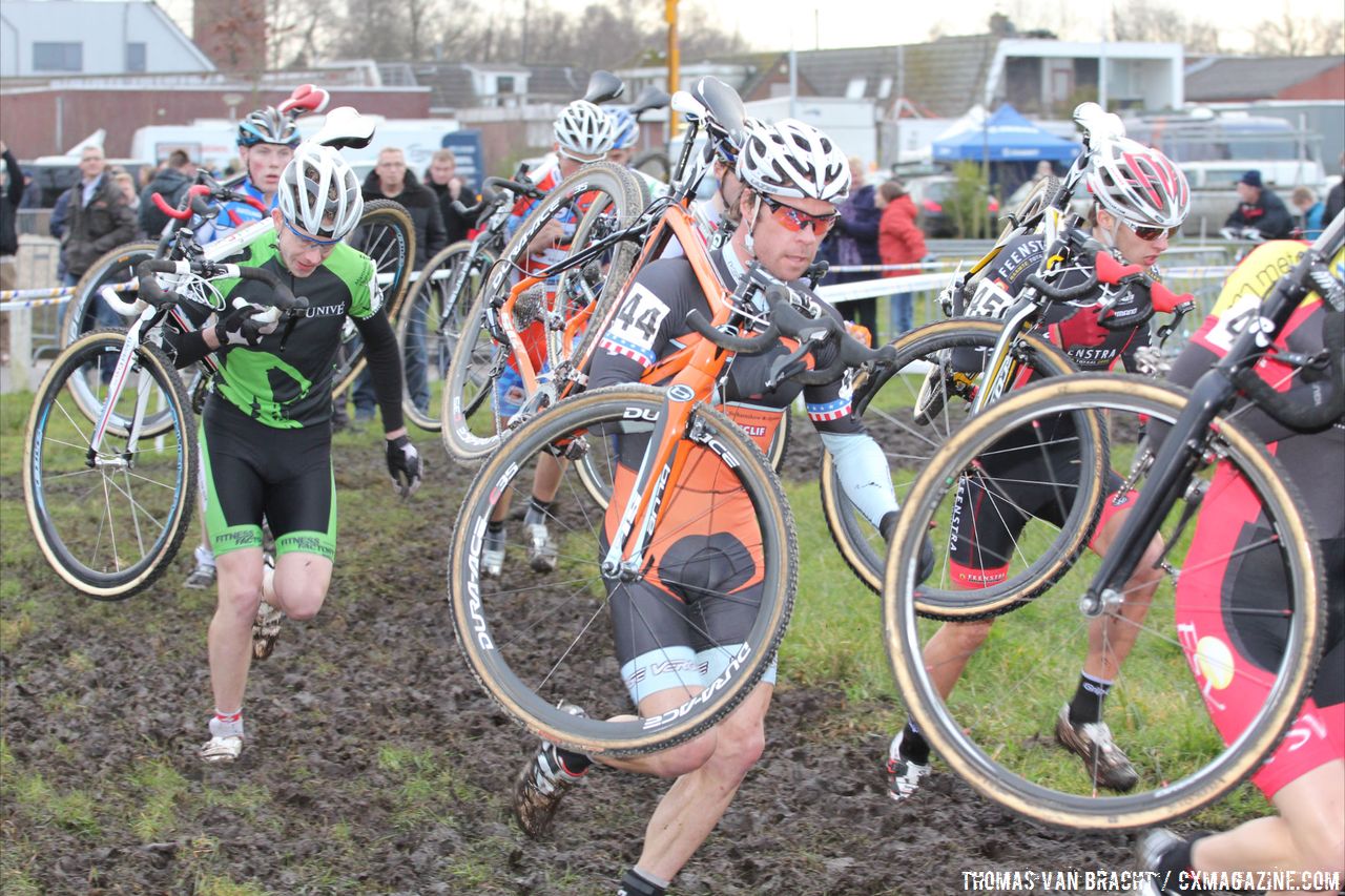 Jonathan Page in the pack after the start © Thomas van Bracht