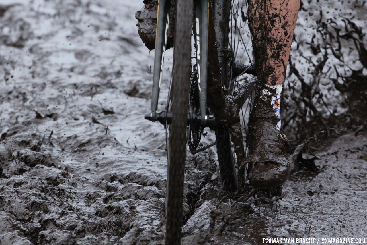 The mud was thick at Centrumcross  © Thomas van Bracht