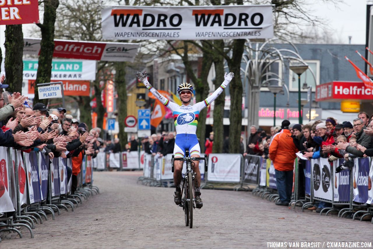 Marianne Vos wins the CentrumCross Surhuisterveen © Thomas van Bracht