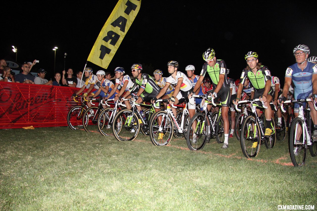 The Elite Men\'s start - CrossVegas 2012. ©Thomas van Bracht / Cyclocross Magazine