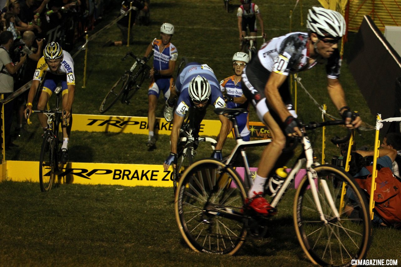 Jonathan Page\'s one, costly mistake. CrossVegas 2012. ©Thomas van Bracht / Cyclocross Magazine