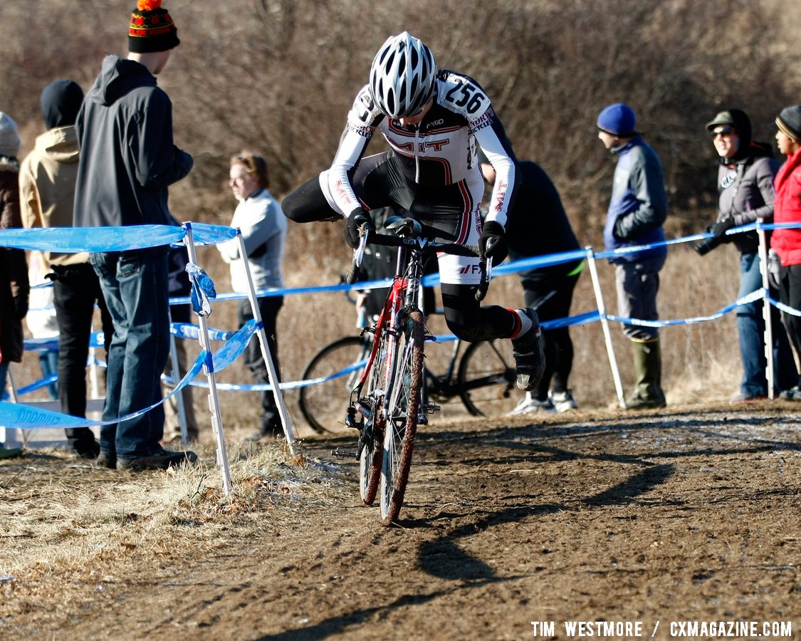 Zachary (MIT) remounts his bike after the barriers. ©Tim Westmore