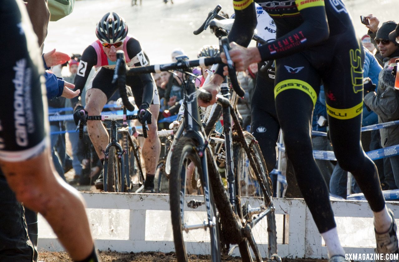 Powers hopped the barriers, even in traffic. ©Cyclocross Magazine