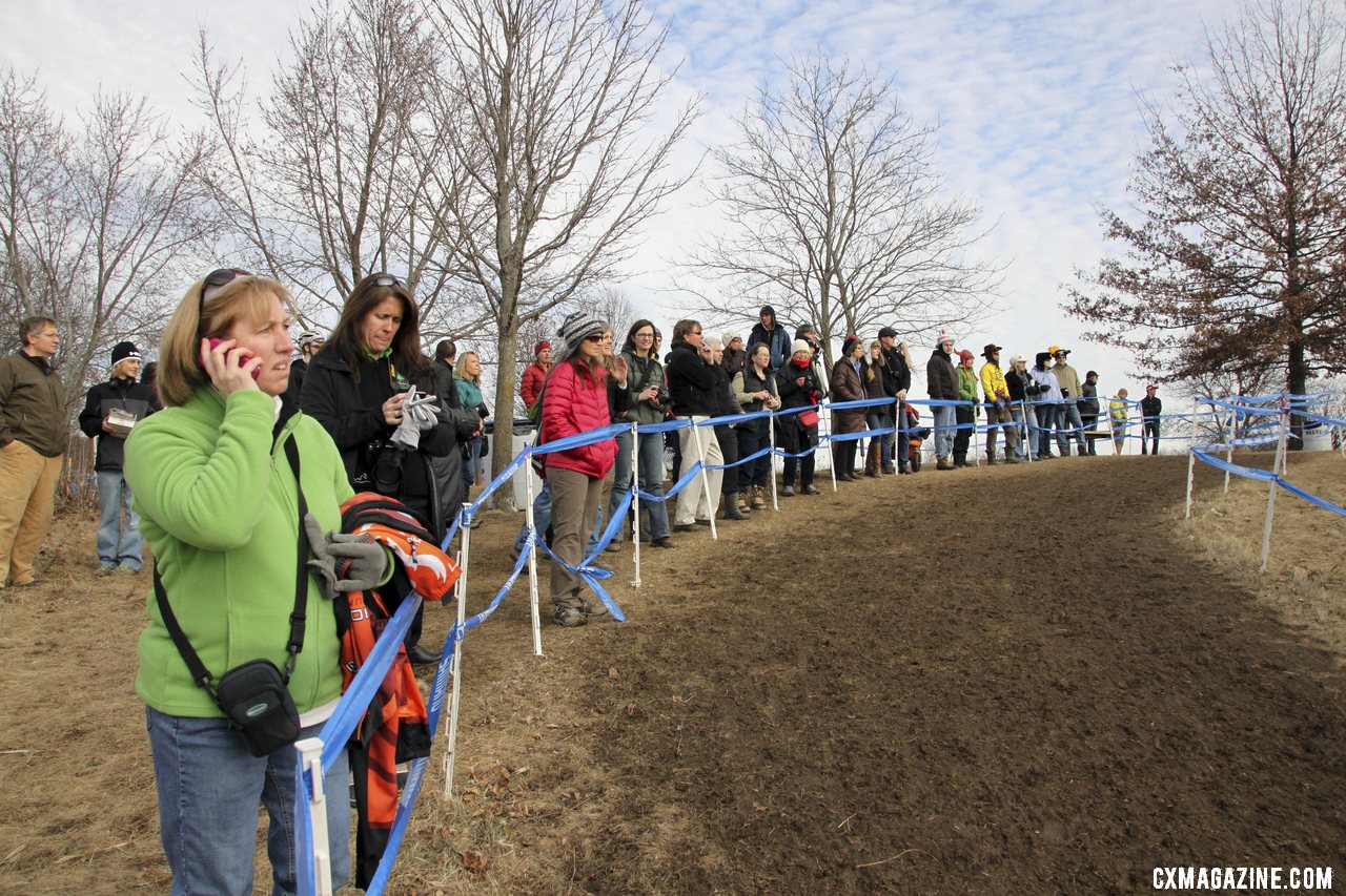 Warm temperatures led to the largest crowd of the week. © Cyclocross Magazine