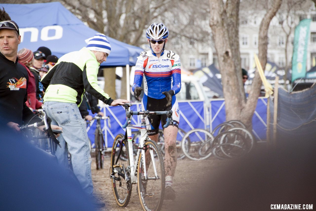 The muddy conditions made bike changes a valuable commodity. © Cyclocross Magazine