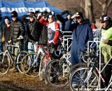 Pit support looking out for their racers, Master Men 35-39. ©Tim Westmore