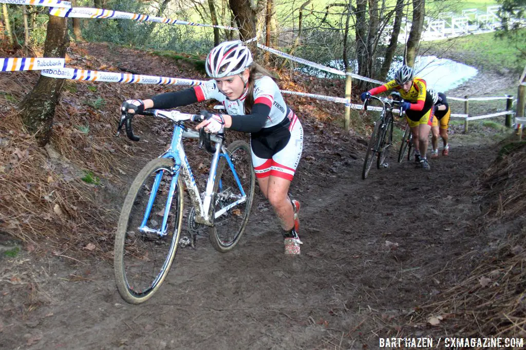 Lotte Eikelenboom (4th in beginners race) on her way up on one of the climbs