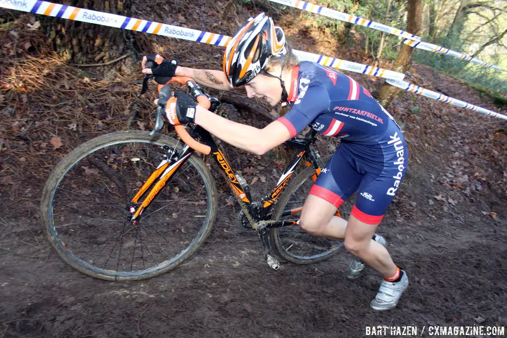 Yara Kastelijn on her way to the national title