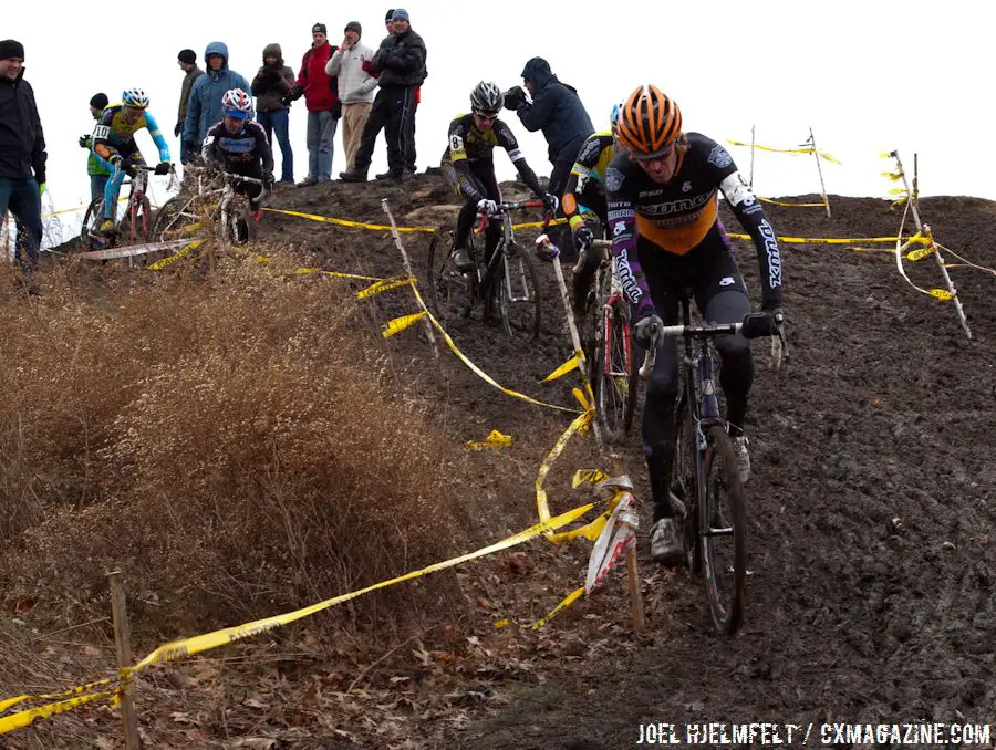 Barry Wicks leads the chase group down the frontside of \