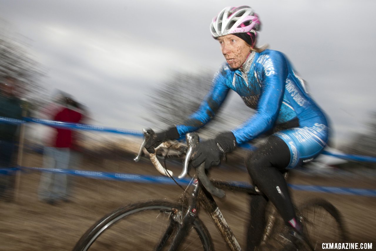 Lauri Webber racer stays focused. © Cyclocross Magazine