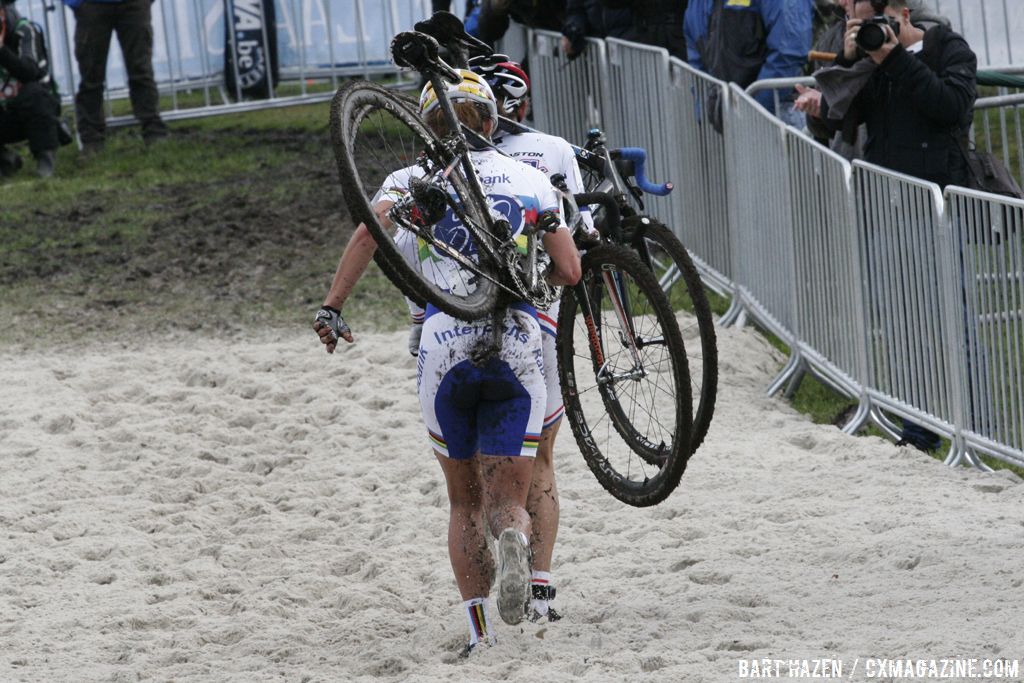The sand was unridable for all racers © Bart Hazen
