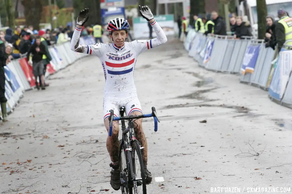 Helen Wyman enjoying her win © Bart Hazen