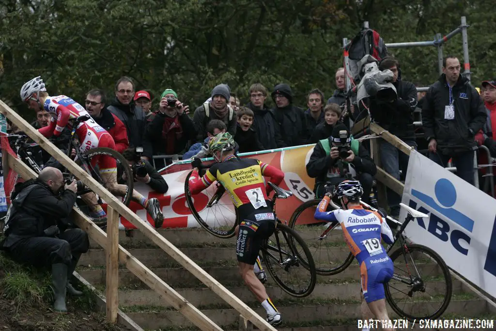 The leaders on the stairs © Bart Hazen