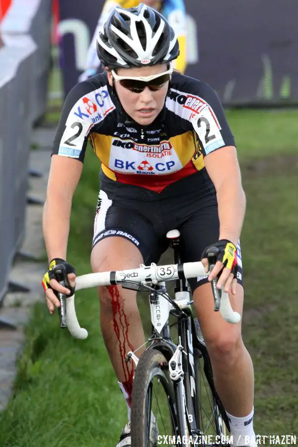 Sanne Cant did her best to chase down Harris © Bart Hazen