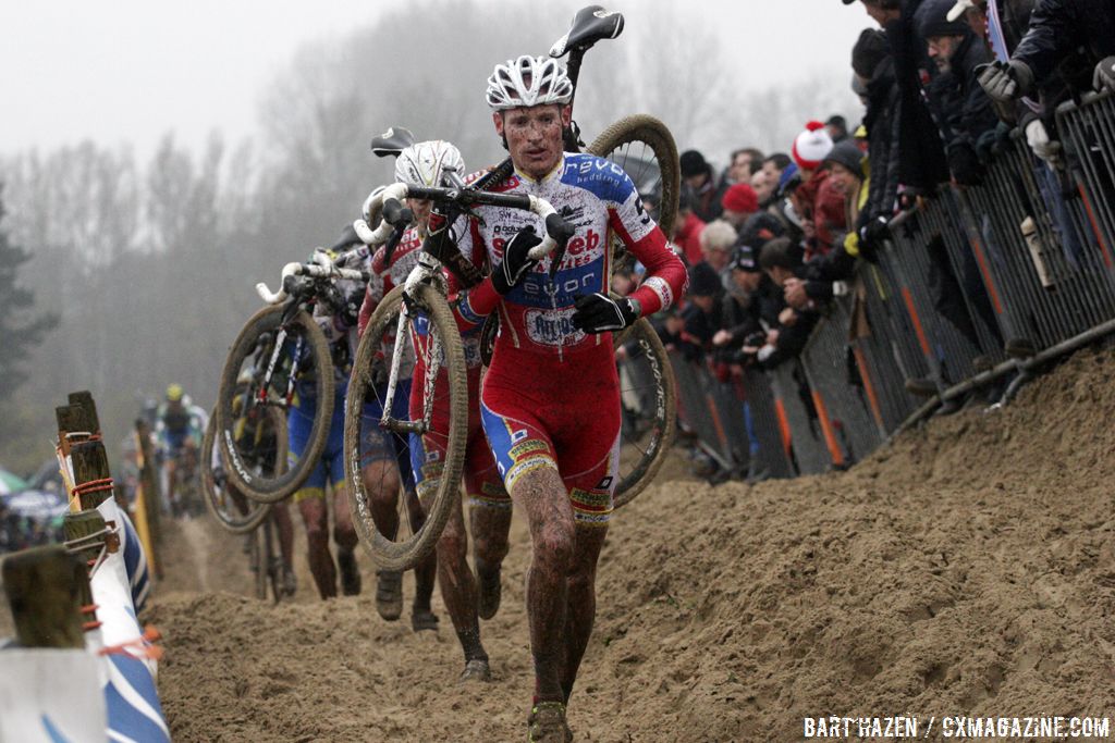 Vantornout and Pauwels looked strong before both crashed © Bart Hazen