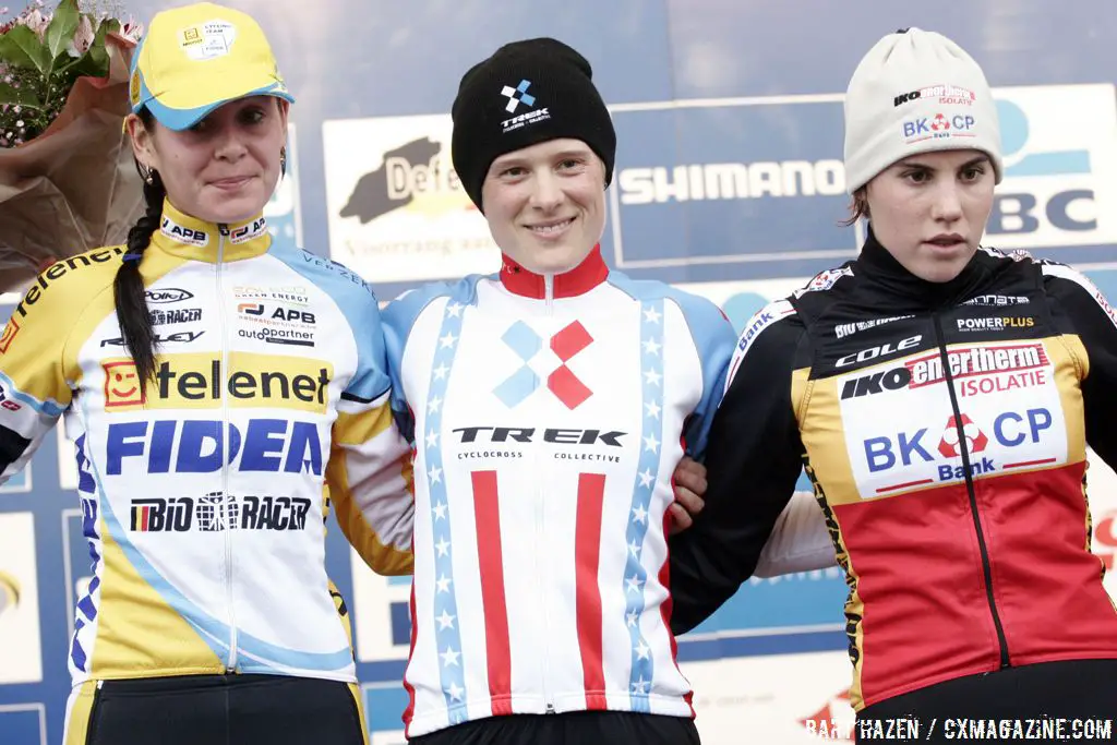 The Podium: Katie Compton, Nikki Harris and Sanne Cant © Bart Hazen