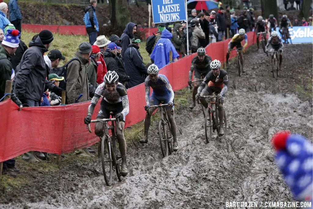 The off-camber descent challenged all riders © Bart Hazen