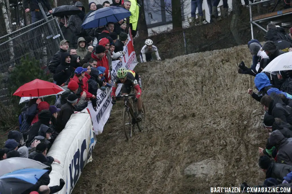 Sven Nys escaped on the descent © Bart Hazen