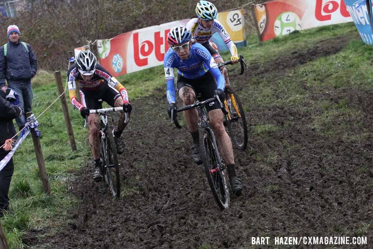 Sanne Cant, Helen Wyman and Nikki Harris battled it out for podium positions. © Bart Hazen / Cyclocross Magazine