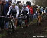 Sven Nys ( Crelan-KDL) leading the field. © Bart Hazen / Cyclocross Magazine