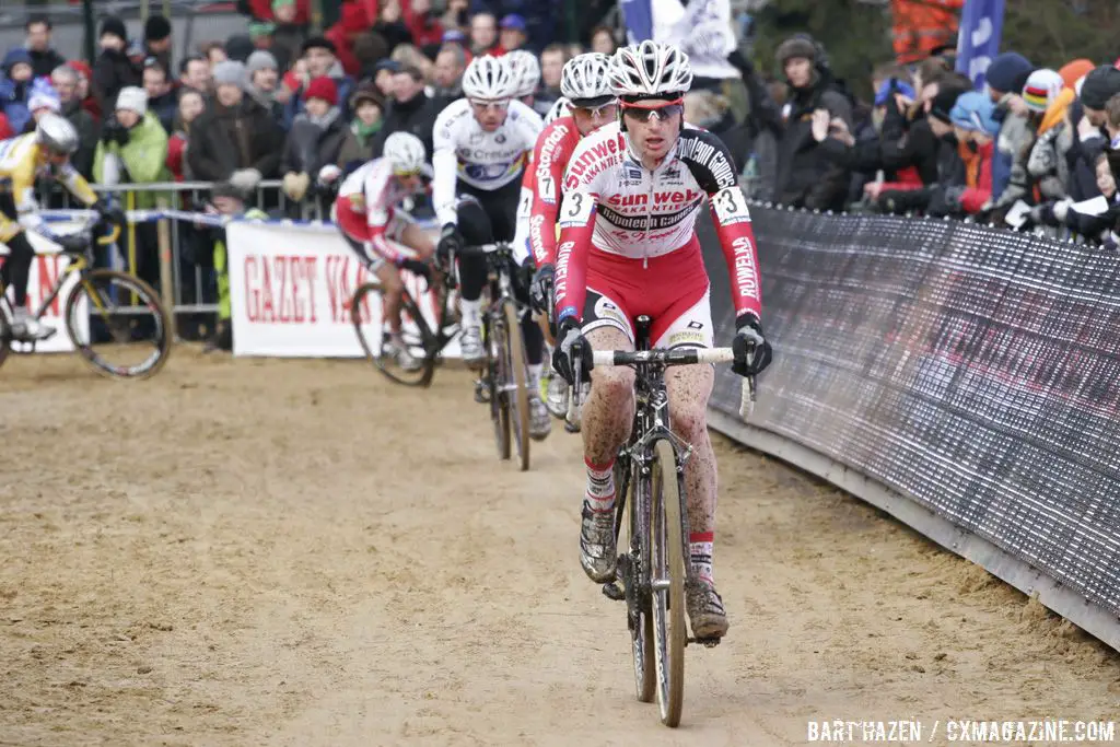 Kevin Pauwels leads the chase group © Bart Hazen