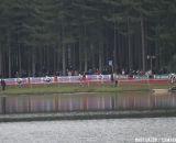 The men racing around the lake in Lille © Bart Hazen