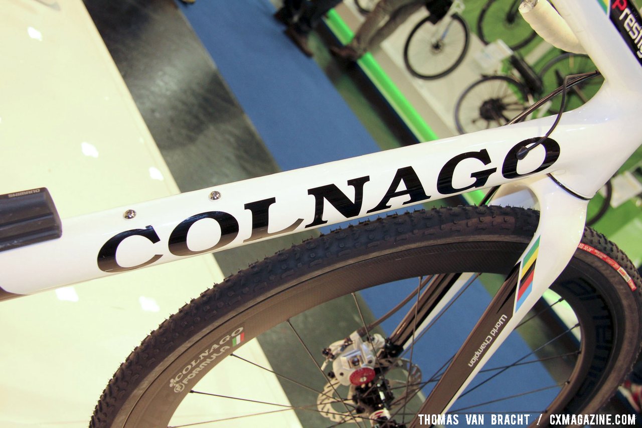 A monocoque front end is mated to a lugged rear triangle. Formula/Colnago carbon disc wheels keep you rolling.