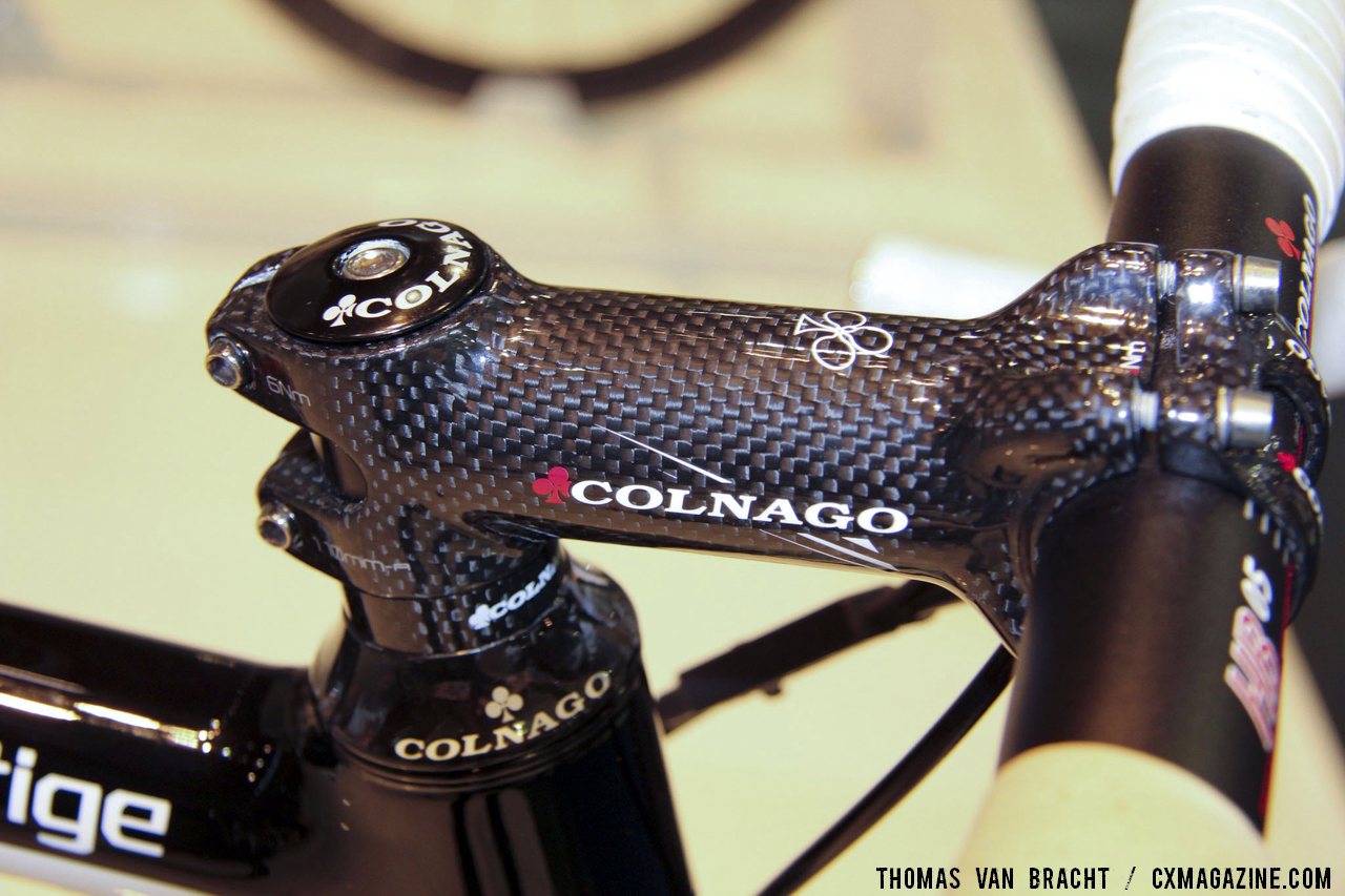 Colnago cockpit separates the stock Prestige bike from the Shimano PRO-equipped pro bikes of Nys and Albert. ©Thomas van Bracht