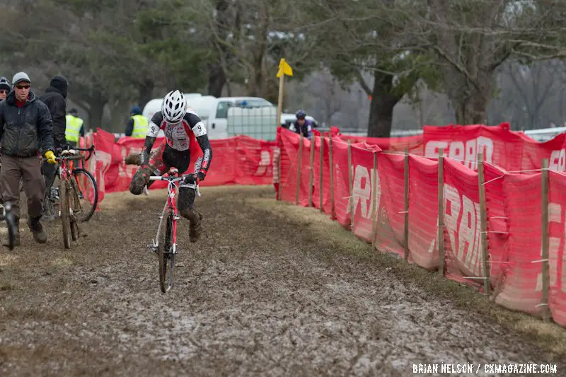 Brianne Marshall (NoTubes Endurance Racing). Pit crews should get participation medals.