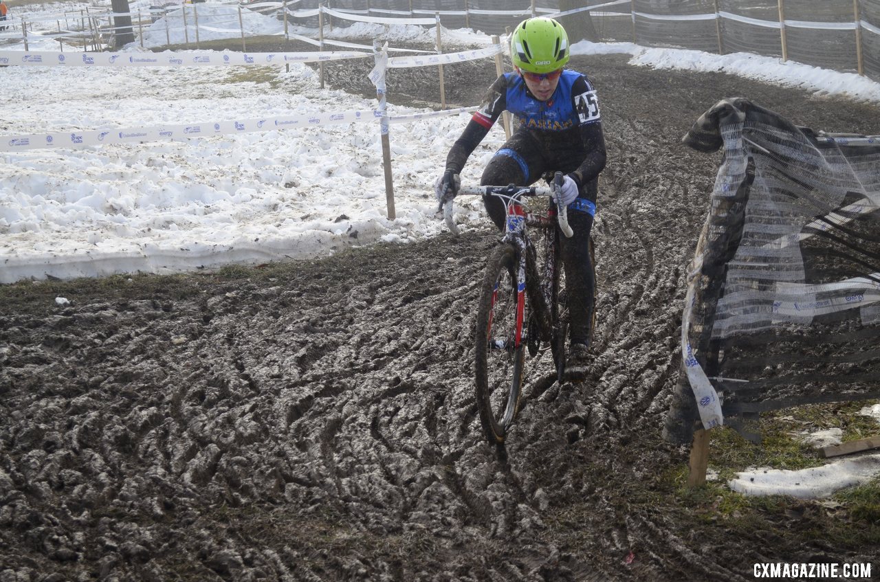 Antonneau had a huge gap in her title-winning warm up for the Elite race.  © Cyclocross Magazine