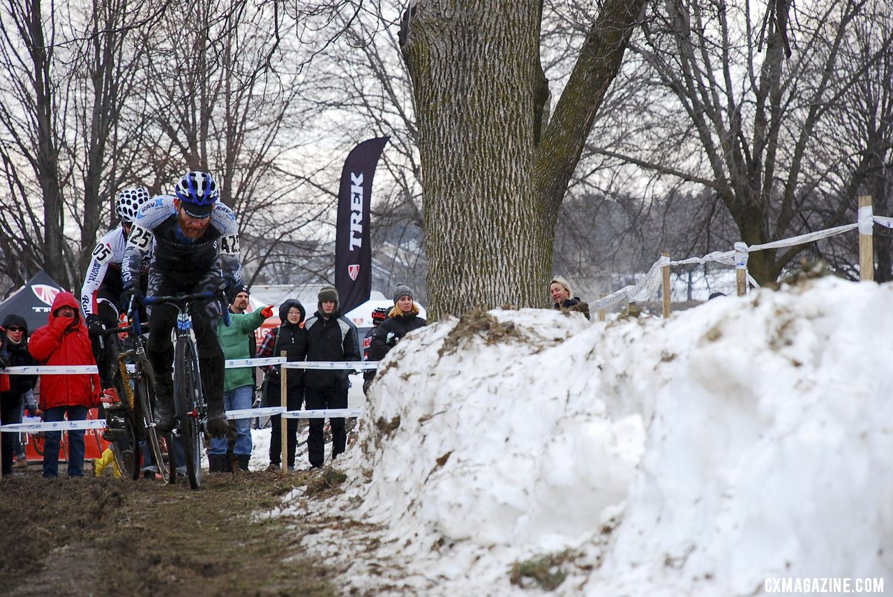 Robert Marion led early, with Kevin Bradford Parish in tow. Masters 30-34.  © Cyclocross Magazine