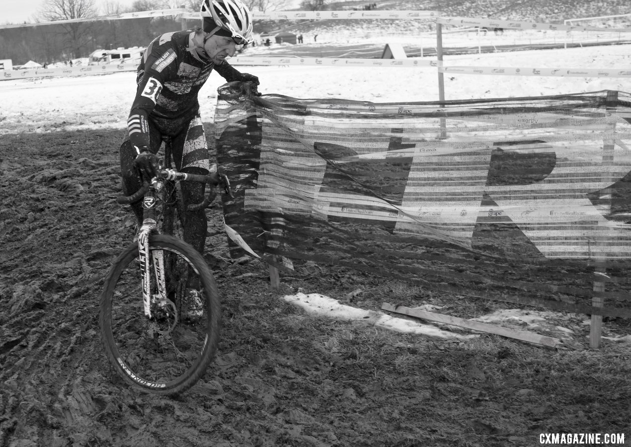 Stevenson used any method to stay upright in the turns. Masters 35-39. .© Cyclocross Magazine