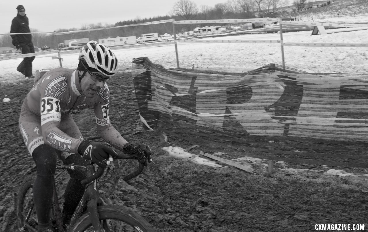 Justin Robinson, former Worlds team member, closed fast for a 2nd place. Masters 35-39, 2013 Cyclocross Nationals.© Cyclocross Magazine