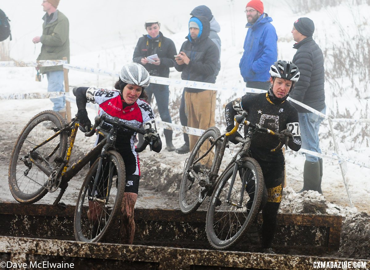 Christina Tamilo (right) battles with Allyson Tufano (right).  © Dave McElwaine