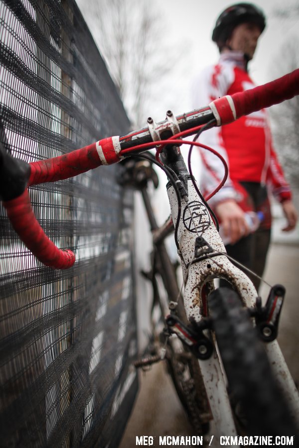 Studley\'s Conquest Carbon Team cyclocross bike. © Meg McMahon