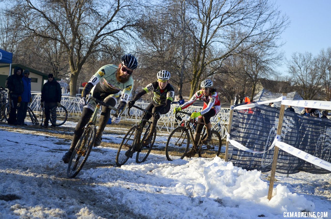 Bradford\'s teammate Scott Chapin leading the chase of the leaders. © Cyclocross Magazine