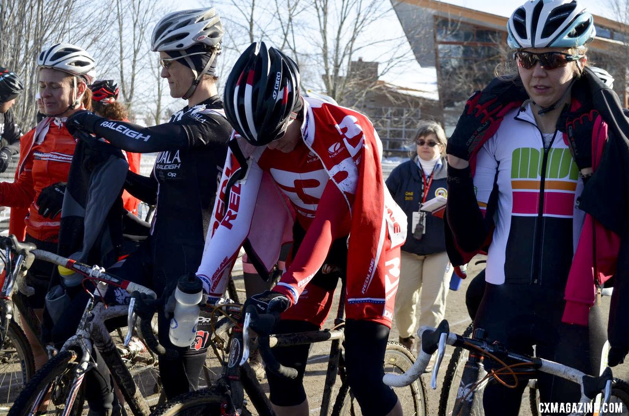 Singlespeed Women ready for battle. © Cyclocross Magazine