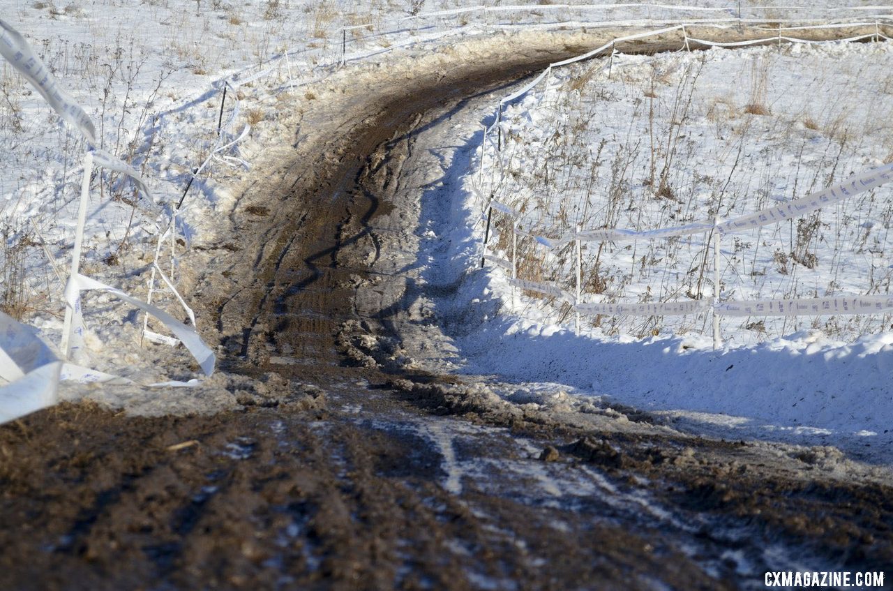 Afternoon course conditions. Singlespeed Women. © Cyclocross Magazine