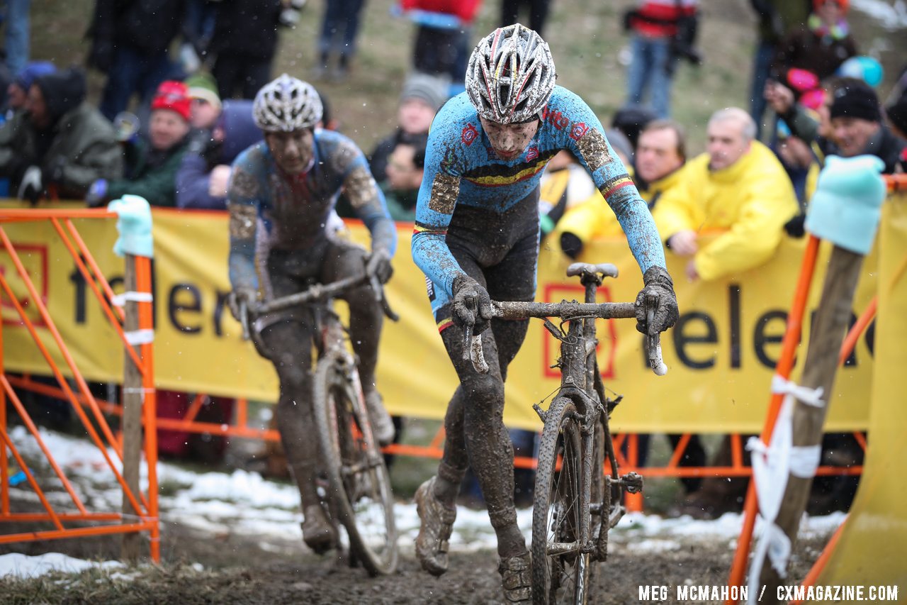 Kevin Pauwels leads Martin Bina in the early race © Meg McMahon