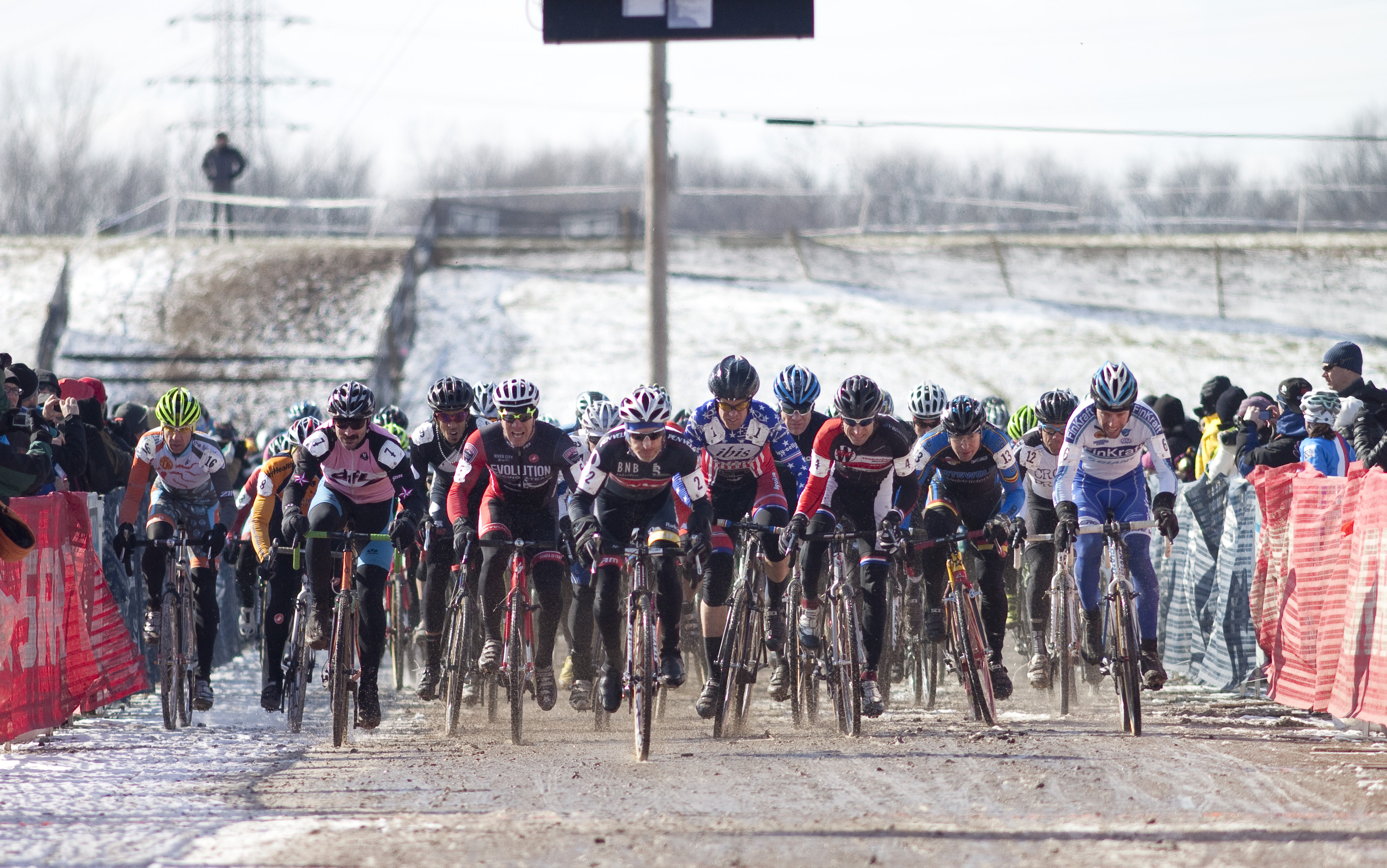 The race for the holeshot at the 2013 Cyclocross World Championships, Masters 45-49. © Cyclocross Magazine