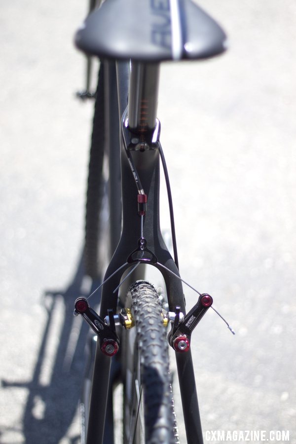 The Raleigh RXC Pro stays with the Avid Shorty Ultimate brakes. ©Cyclocross Magazine