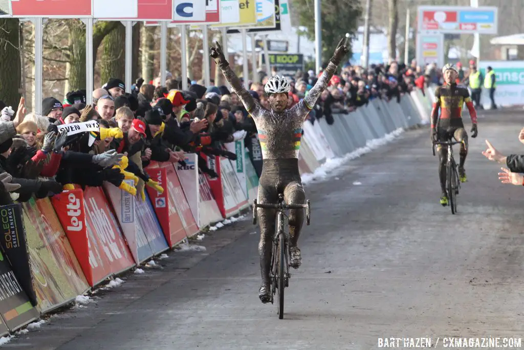 Sven Nys wins his first race in the rainbow jersey © Bart Hazen