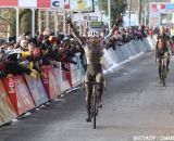 Sven Nys wins his first race in the rainbow jersey © Bart Hazen