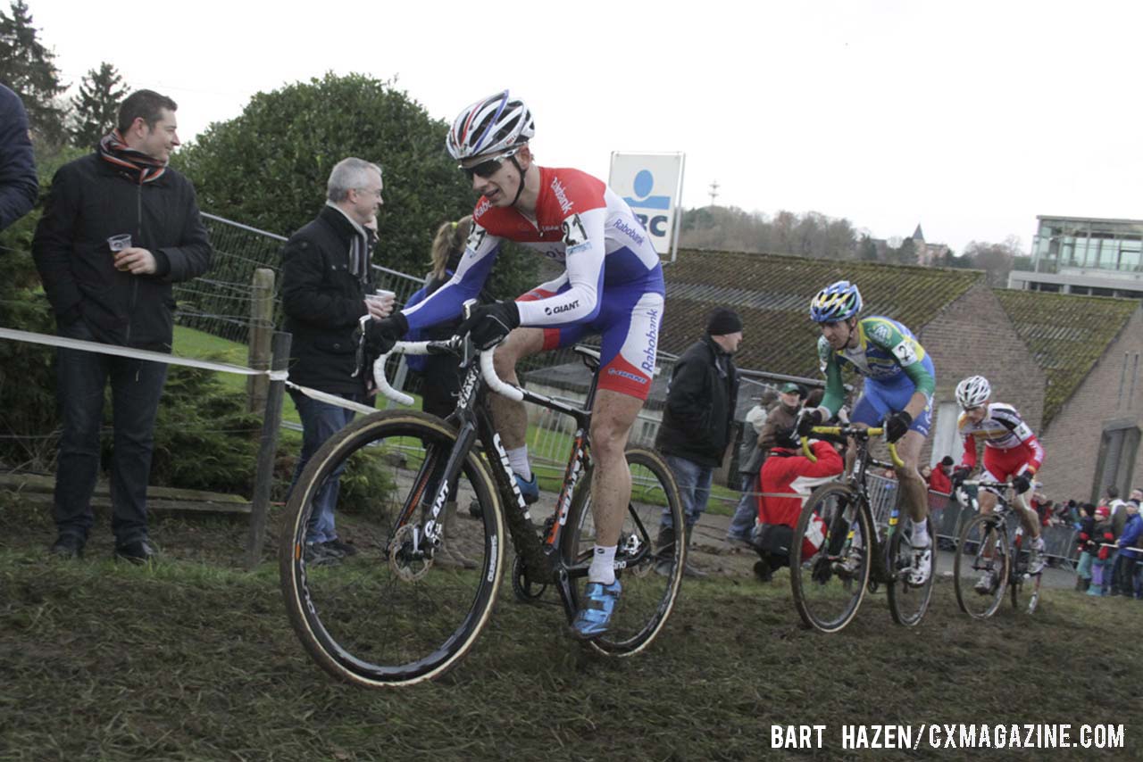 Lars van der Haar (Rabobank Development Team) leads Thijs van Amerongen (AA Drink Cycling Team) and Kevin Pauwels (Sunweb-Napoleon Games). © Bart Hazen