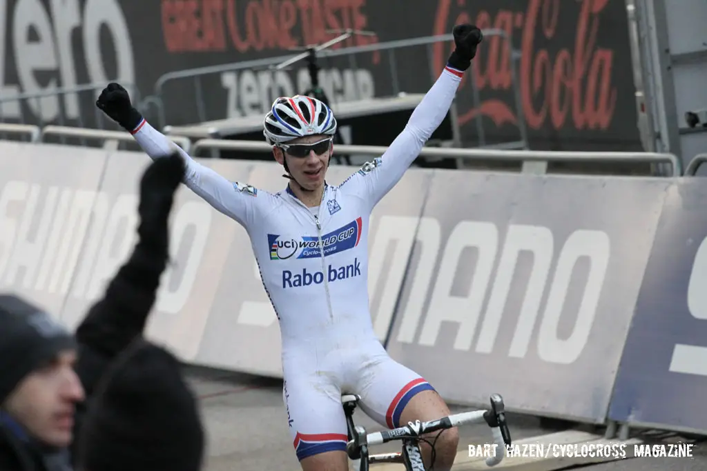 Lars van der Haar takes round five of the World Cup. © Bart Hazen / Cyclocross Magazine