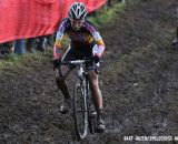 Sanne Cant negotiating the off-camber mud. © Bart Hazen / Cyclocross Magazine