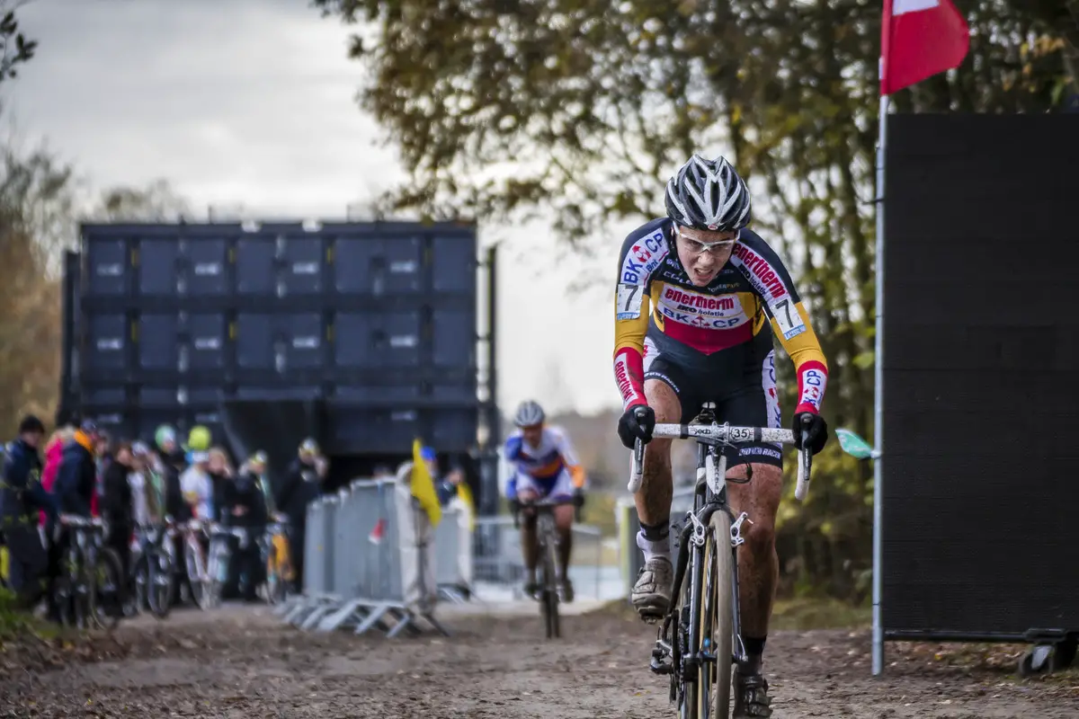 Sanne CANT (7,BEL) riding to finish 2nd