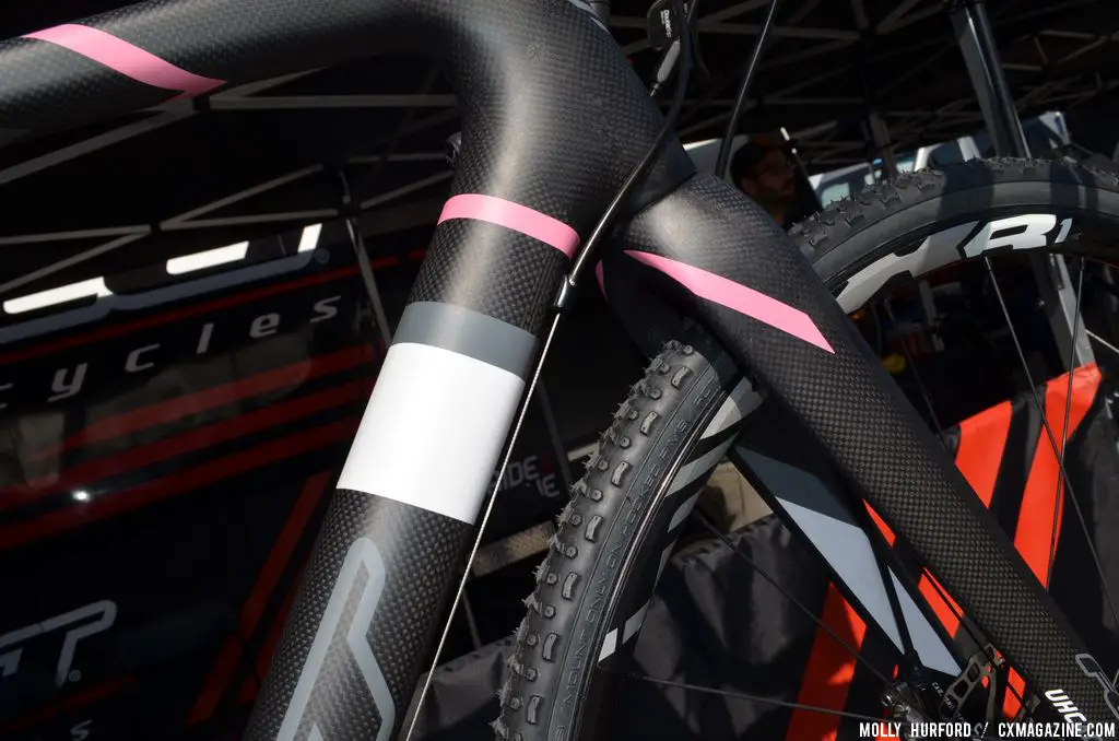 The paint scheme is new for the 2014 Felt F2X at Sea Otter 2013. © Cyclocross Magazine