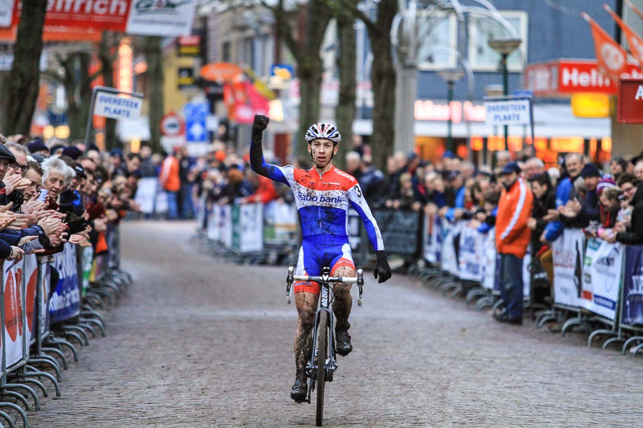 Lars van der Haar wins International Cyclo-cross Surhuisterveen. © Thomas van Bracht / Peloton Photos