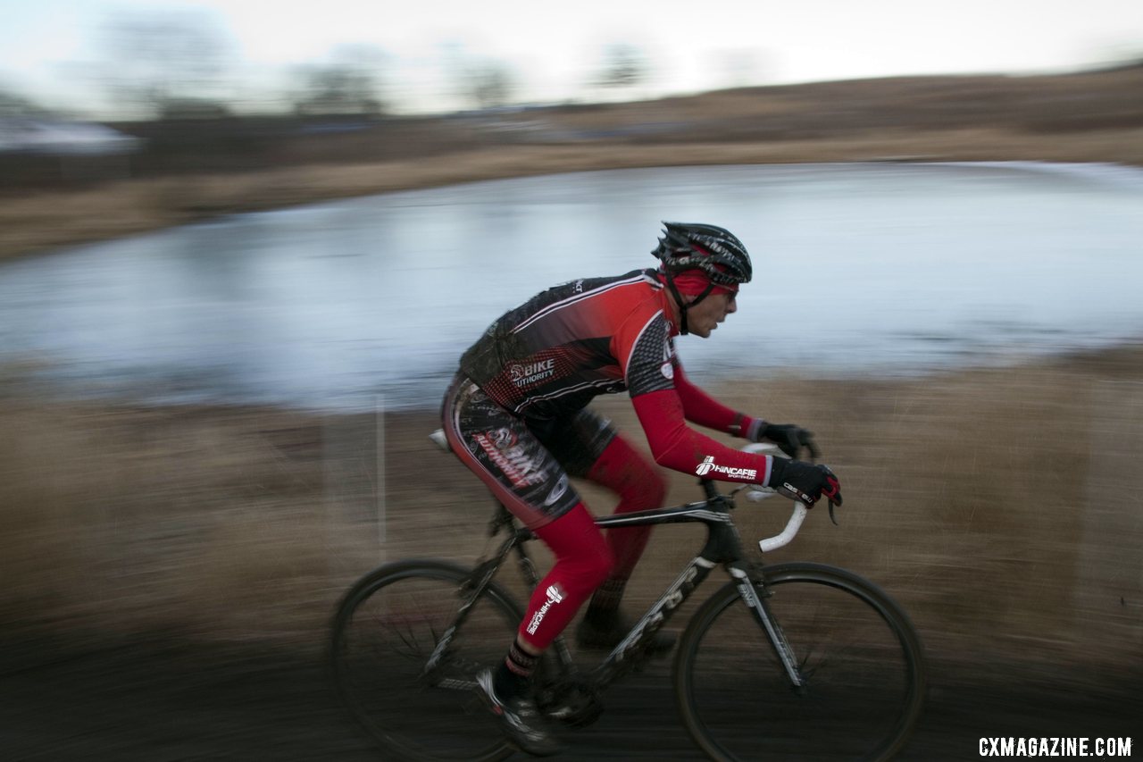 Racers skirt the frozen pond. © Cyclocross Magazine